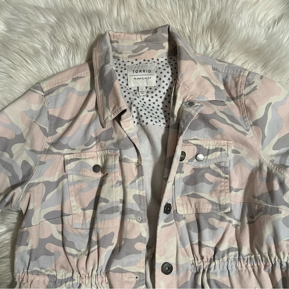 Torrid pink Camo jacket. - Picture 5 of 11